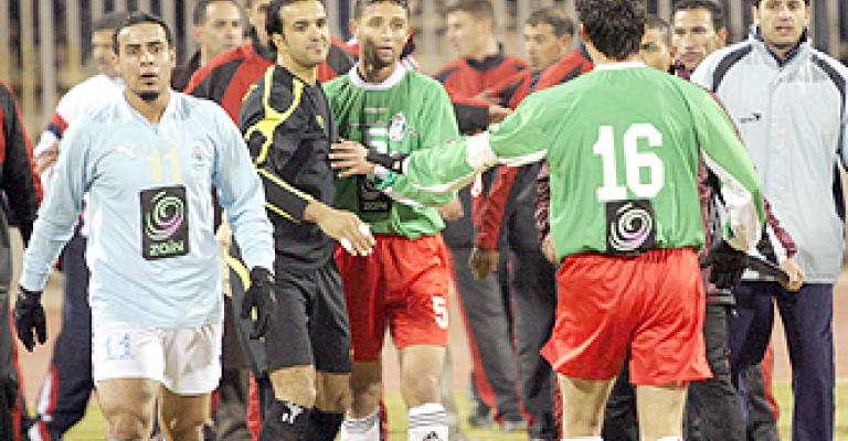 دوري المحترفين اندية تعزز مواقعها ..واخرى تبحث منطقة أمان