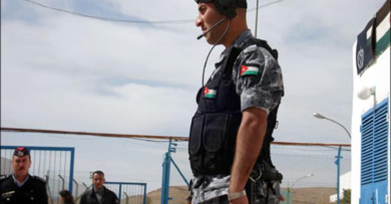 القبض على عصابة متخصصة بـ " تلفيق التهم"