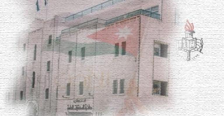 قاعة الصحف في الامانة صغيرة وأليفة