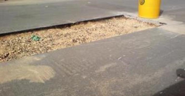 طريق الشونة متخمة بالحفريات