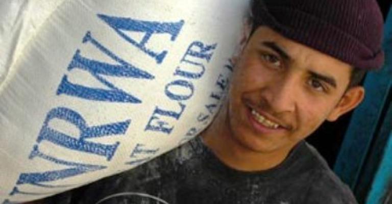 مذكرة نيابية تطالب بتبني مطالب عاملي "الأنروا"