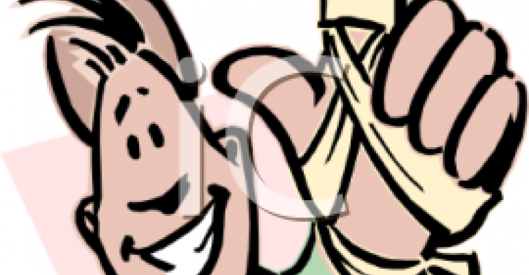 وزير الصحة يشرف على عملية تحرير اصبع طفل من حلقات نحاسية