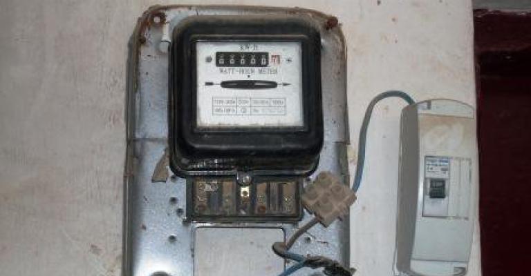 ساعات الالكترونية لضبط سرقة الكهرباء