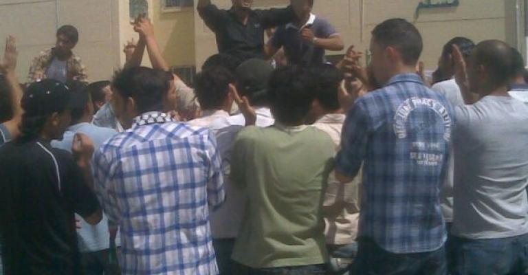 الأمن الجامعي في آل البيت يعتدي على طلاب بالضرب