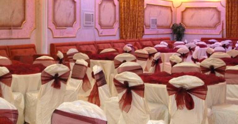 قوس قاعة أفراح يقتل طفلة