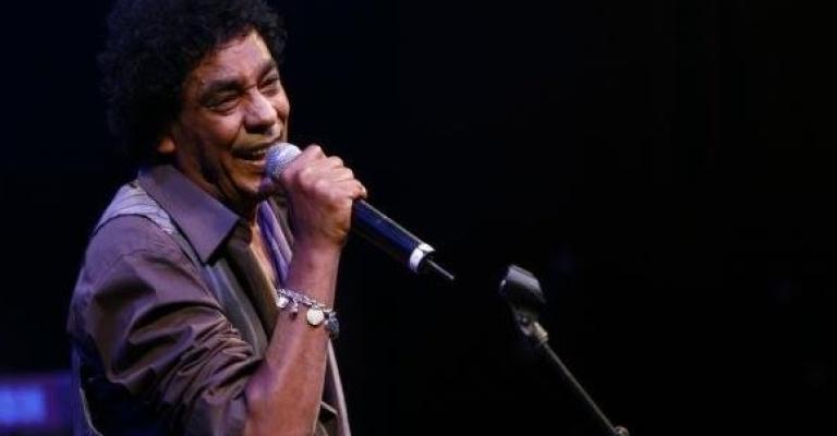 محمد منير ومكادي يشدون على مسرح الارينا