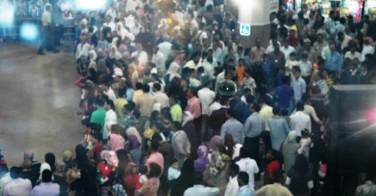 "قربة" و دبكة في مطار الملكة علياء الدولي