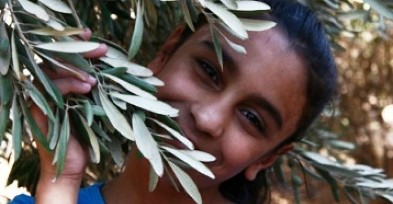 يتيمات دور الرعاية بعد سن 18 لا مكانة لهن في المجتمع