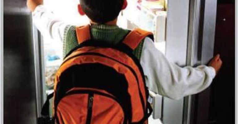 أمانة عمّان توزع 15 ألف حقيبة مدرسية