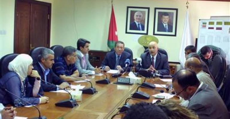 الصناعة تعلن رسميا عدد المقترعين في انتخابات الغرف التجارية الصناعة تعلن رسميا عدد المقترعين في انتخابات الغرف التجارية