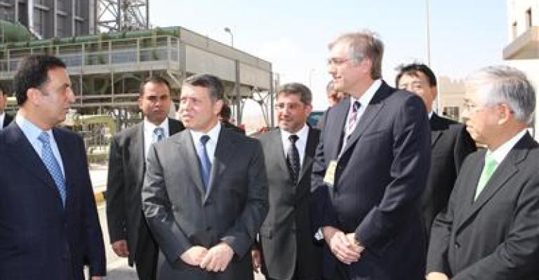 الملك يدشن محطة كهرباء شرق عمان