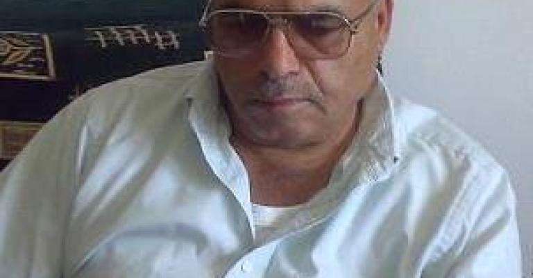 والد الصمادي ينوي إقامة دعوى ضد وكالة المباحث الفيدرالية والد الصمادي ينوي إقامة دعوى ضد وكالة المباحث الفيدرالية