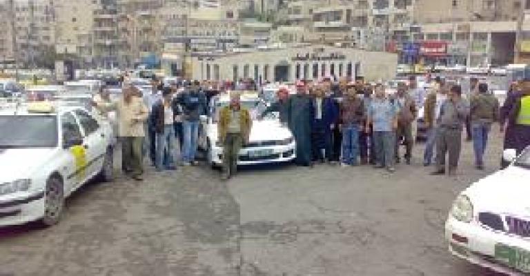 سائقو الجسر يشكون بلطجة السيارات الخاصة