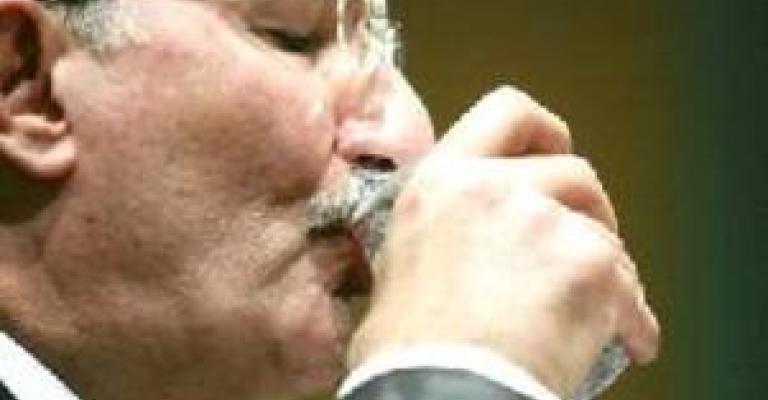 الذهبي يقدم استقالته