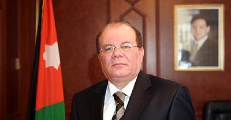 الشريف يكشف عن تجاوزات اشتراكات الحكومة في الإعلام