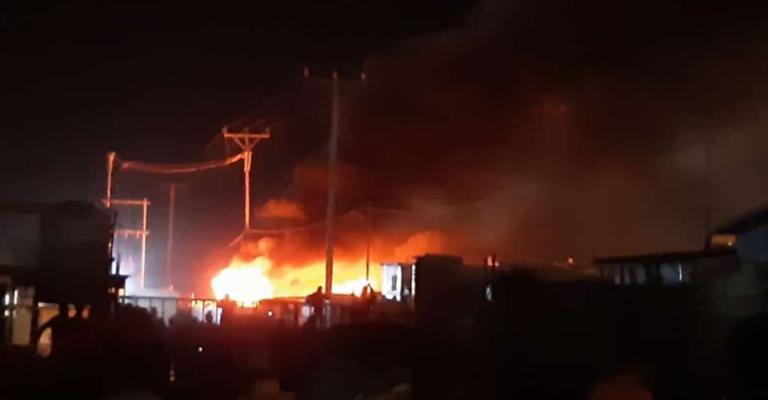 حريق في سوق مخيم الزعتري 3-5-2020 (تصوير محمد السعدي-صفحة لاجئ)