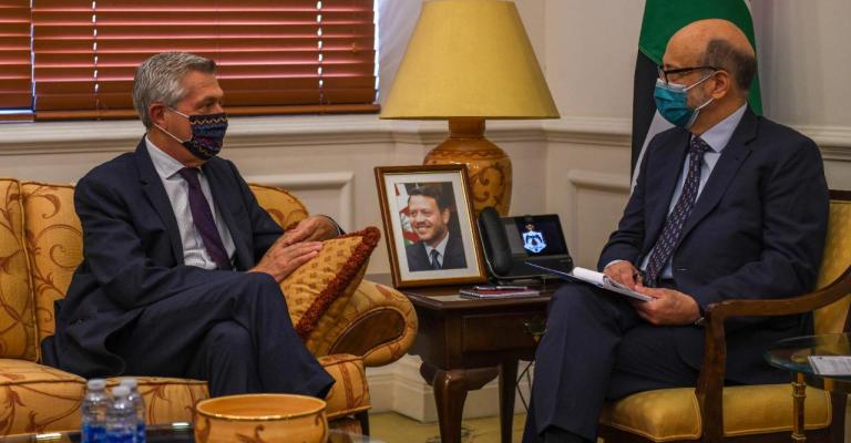 رئيس الوزراء عمر الرزاز خلال اجتماعه مع المفوض السامي فيليبو غراندي