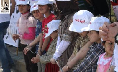 اهالي الاسرى في سجون الاحتلال يلوحون بالإضراب عن الطعام 