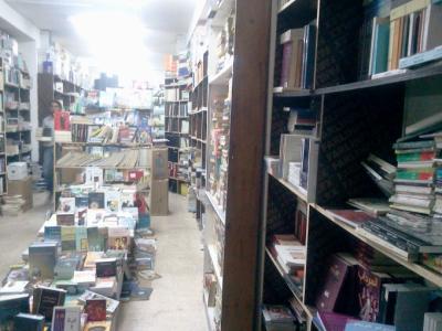 " أزبكية عمان" حاضنة ثقافية للكتب القديم والنادرة
