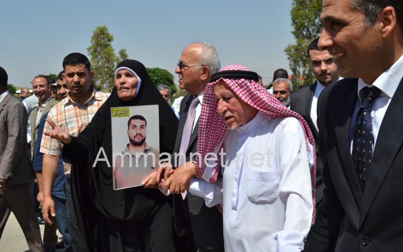 35 يوما على إضراب الأسرى.. ونقل البرغوثي للمستشفى