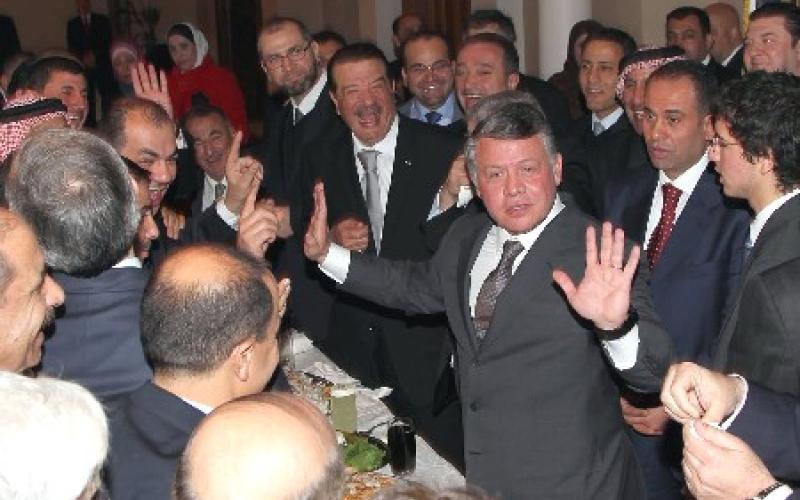 الملك يبحث مع نواب الوضع الإقليمي