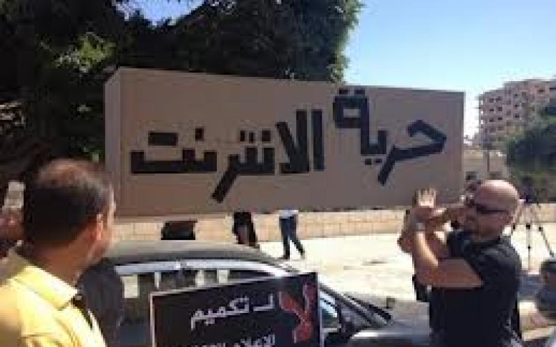 وفد من المؤسسات الدولية في زيارة احتجاج على قانون المطبوعات