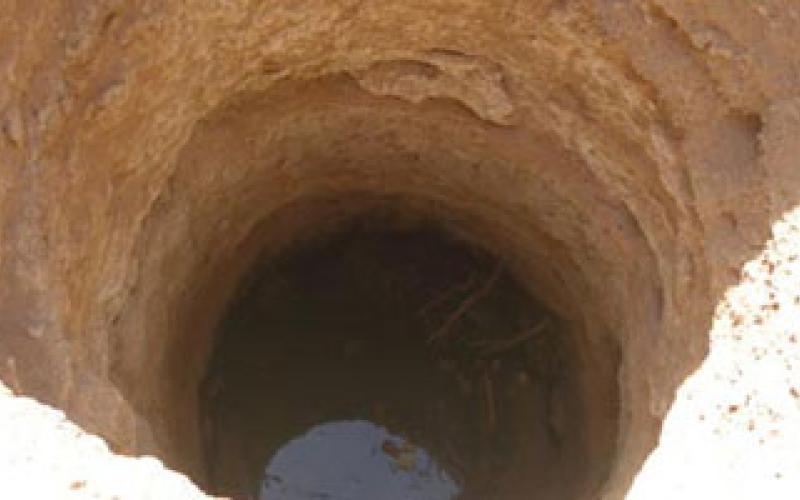 مقترح بتعويض أصحاب آبار جوفية ردمت بفعل الانفجارات السورية