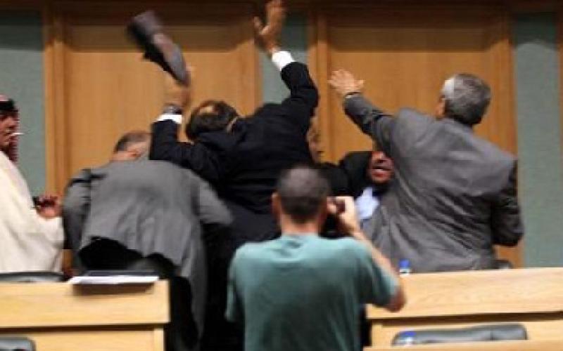 راصد يوصى بالبحث في اسباب انتشار ظاهرة العنف البرلماني