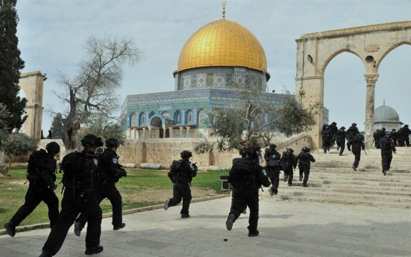  1300 إسرائيلي اقتحموا المسجد الأقصى خلال نيسان الماضي