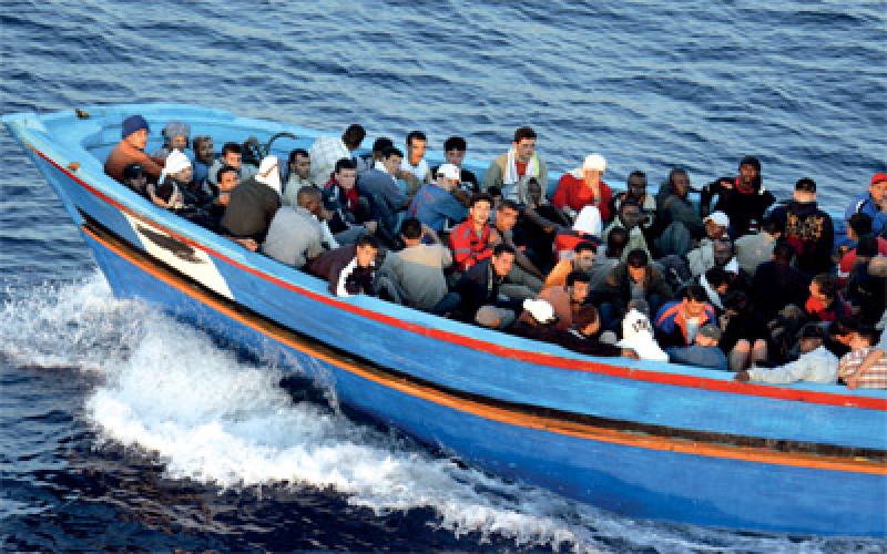 كوشنير: أوروبا تتحمل الذنب في غرق المهاجرين