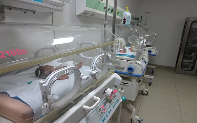 استقالة وزيرة الصحة بالعراق إثر وفاة 12 طفلا حديثي الولادة