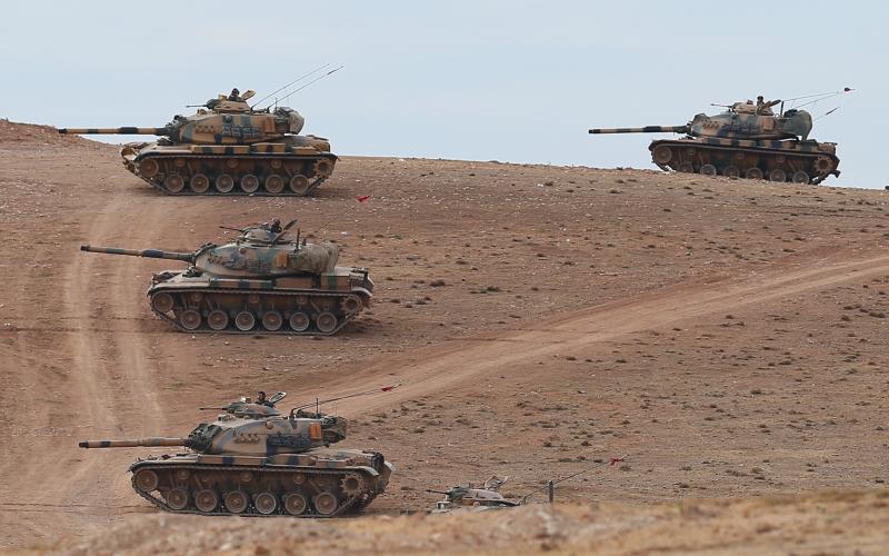 دبابات تركية تجتاز الحدود السورية لمحاربة "داعش"