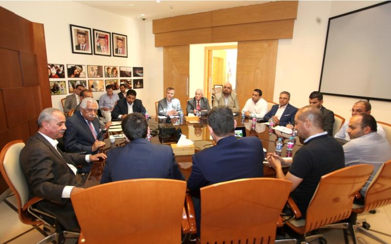 الأمانة تمهل قطاع صناعة الإعلان لتوصيب الأوضاع