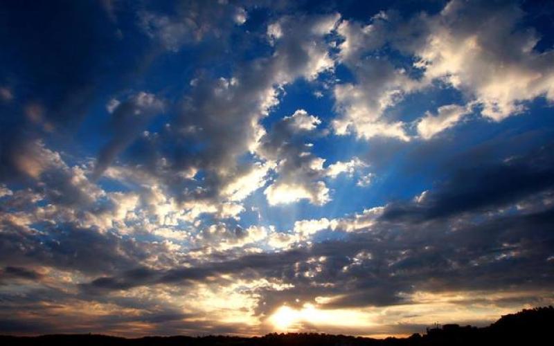 أجواء خريفية نهاراً تميل للبرودة ليلاً