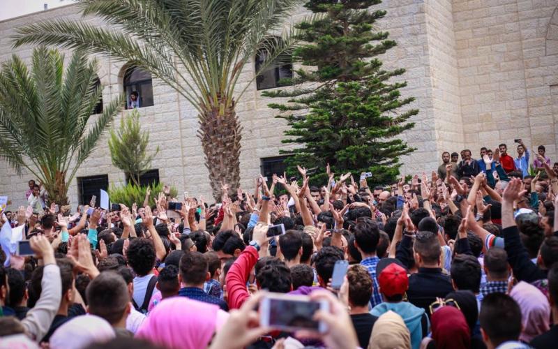 طلبة في "الهاشمية" يطلقون "الاعتصام المفتوح"