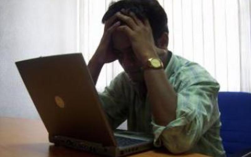 دراسة: "إدمان الانترنت" يسبب الاكتئاب