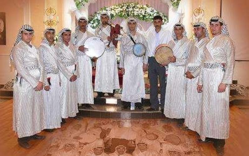 فرق الزفة في عمان .. منافسة وانتشار في الأعراس
