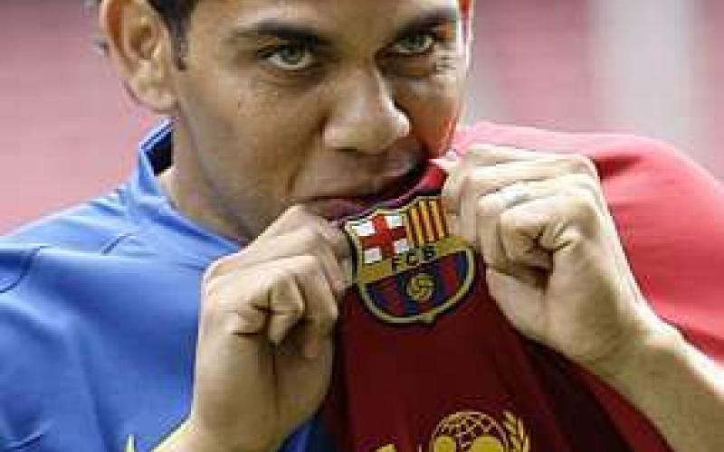 Man City to offer USD48m for Barcelona's  Alves