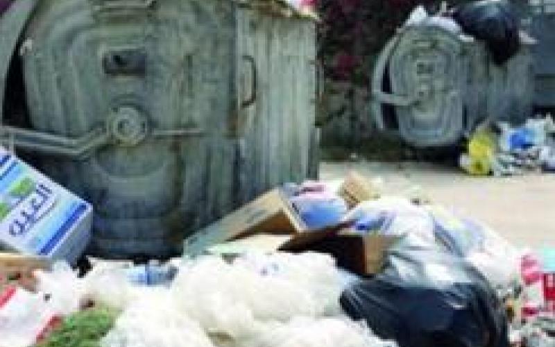 تراكم النفايات في أحد أحياء اربد