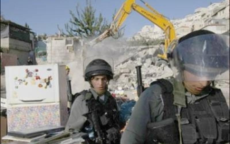 الجرافات الإسرائيلية تجرف أراضي العيسوية وسط القدس