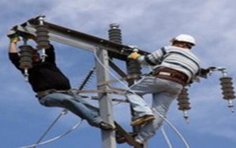 55  دينارا زيادة لعمال توليد الكهرباء