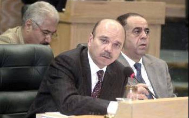 هل يضعف موقف الفايز دون كتلة قوية يرأسها ولماذا أخر إعلان جلسة الثقة ؟ 