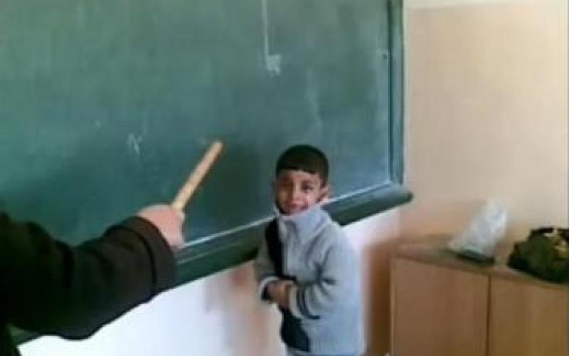 وزارة التربية تبحث عن  معلمة أساءت لطفل