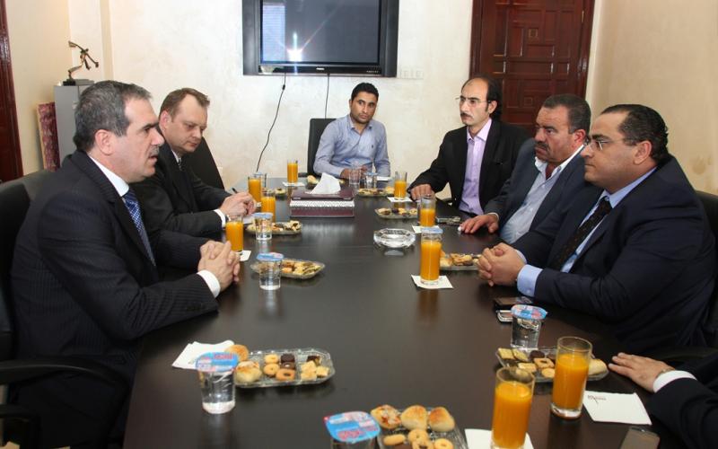 نائب أمين عمان يبحث مع وفد شيشاني تعزيز العلاقات