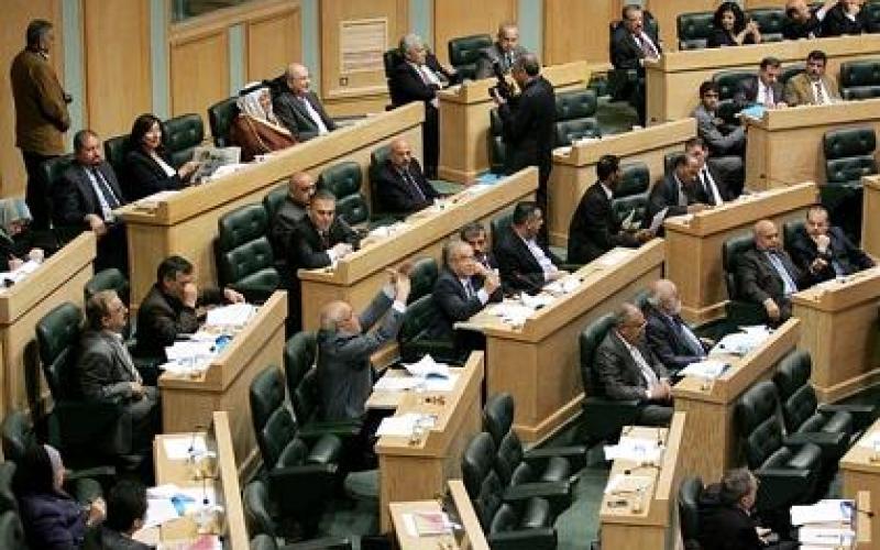 تأجيل مناقشة قانون استقلال القضاء وسط حديث عن تعديله لمصلحة ابنة أحد النواب