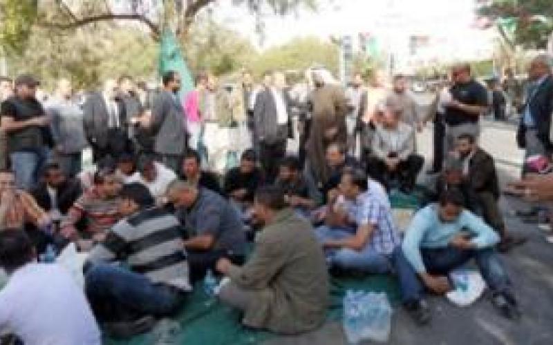 المرصد العمالي يحذر من عدم تلبية مطالب عمال الموانئ