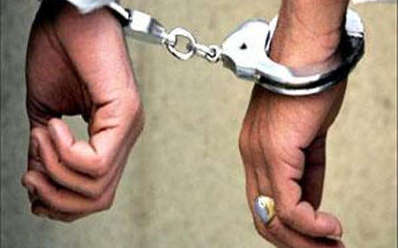 القبض على ثلاثة اشخاص اقدموا على سلب 15000 دينار