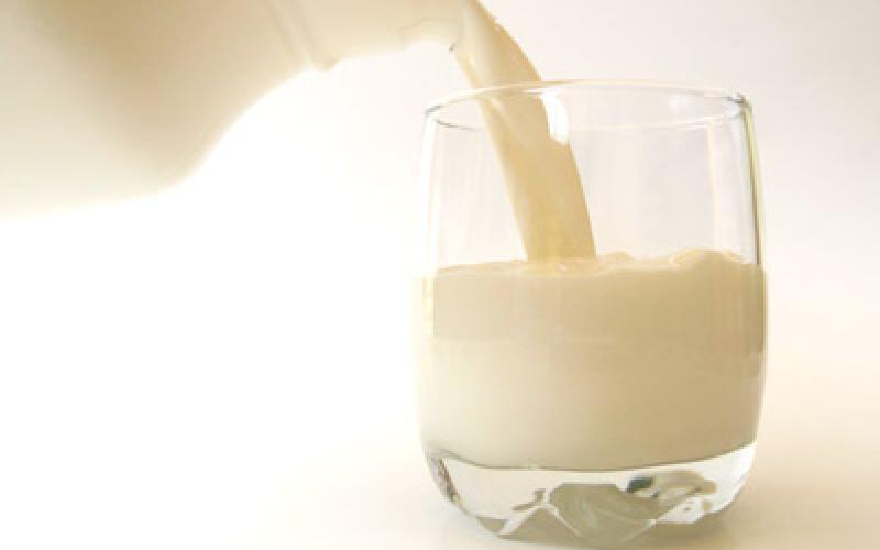 "حماية المستهلك" تحذر من منتجات مسرطنة تباع بموافقة رسمية