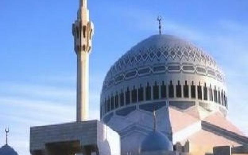 السماح لأئمة المساجد التدريس يثير استياء حقوقيين 