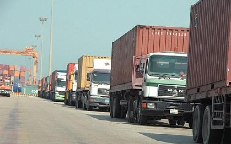 العراق يفتح خط ترانزيت للشاحنات الاردنية خلال شهر 